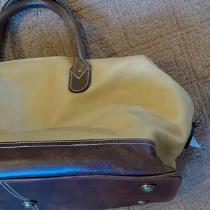 LATICO GENUINE LEATHER DUFFLE WEEKENDER TAN NBA STAMPED
